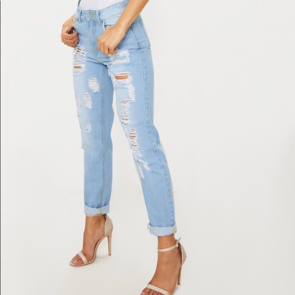 Distressed Boyfriend Jeans
